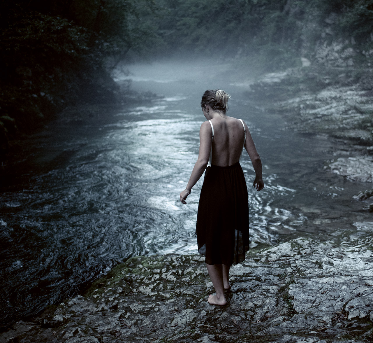 ritratto fotografico femminile nella natura di Tommaso Battisti