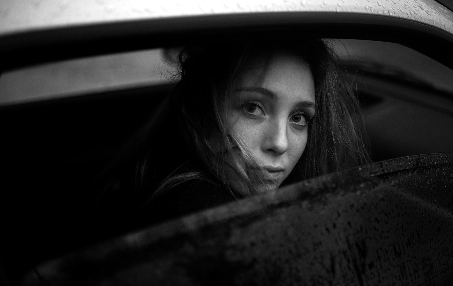 ritratto fotografico femminile in bianco e nero di Tommaso Battisti